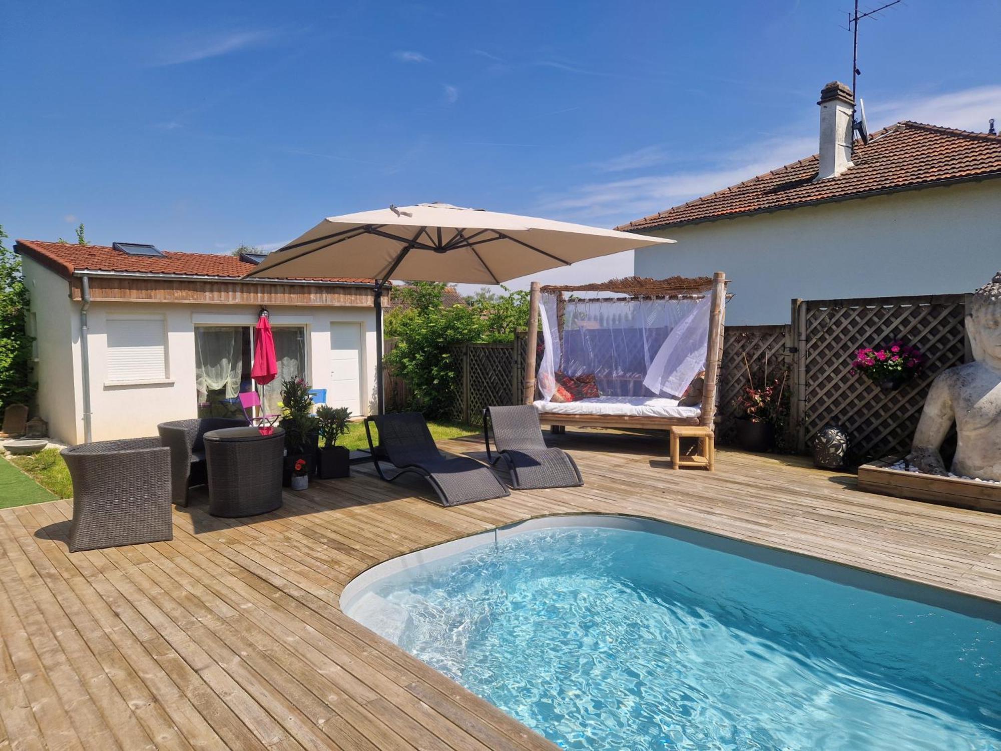 La Serenite Balinaise, Et Sdb Privee, Jardin , Piscine Et Jacuzzi En Saison, Pres De Chantilly, Parc Asterix Et Cdg Et Paris En 20' Privatunterkunft Orry-La-Ville